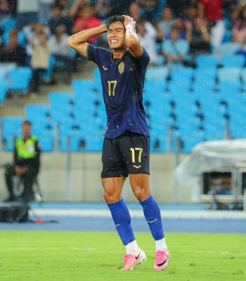 Kết quả Campuchia 3-0 Timor Leste: ‘Nhà vua’ nhảy múa trước Figo, Cannavaro