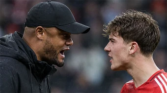Kompany và sao trẻ Bayern bất đồng sâu sắc về chiến thuật