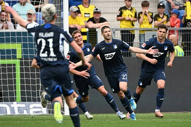 Kramaric lập cú đúp penalty kết liễu Dortmund phút bù giờ Kramaric lập cú đúp penalty kết liễu Dortmund phút bù giờ