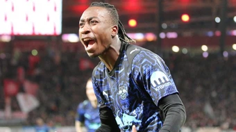 Leipzig liệu có thể giữ chân Yan Diomande trước túi tiền của Chelsea?