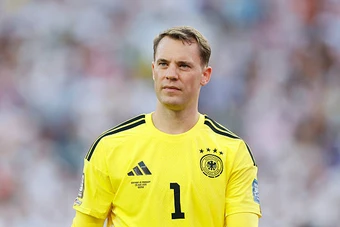 Manuel Neuer hé lộ kế hoạch giải nghệ tại Bayern Munich