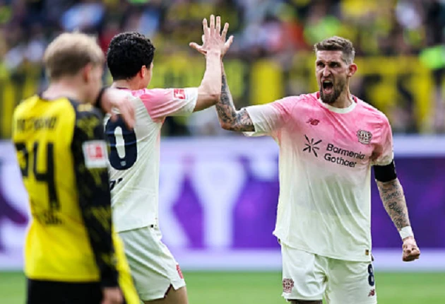 Siêu phẩm của Andrich giúp Leverkusen nhấn chìm Dortmund