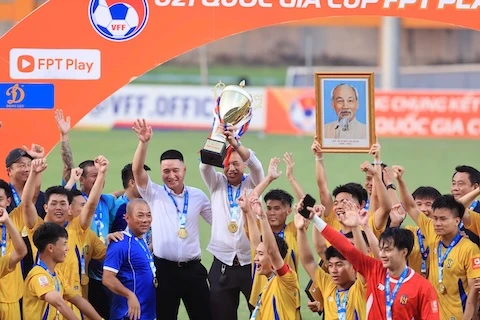 SLNA lên ngôi vô địch giải bóng đá U21 QG 2026 SLNA lên ngôi vô địch giải bóng đá U21 QG 2026