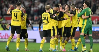 Soi trận Hoffenheim vs Dortmund: Đau đầu vì bài toán hàng thủ
