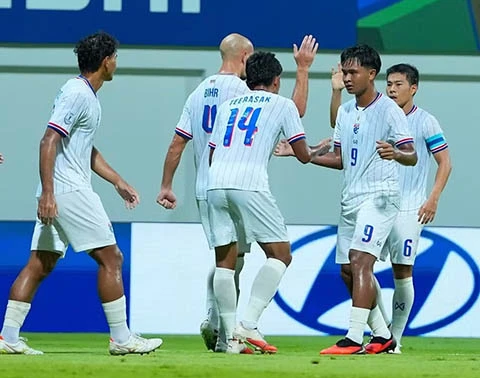 Trực tiếp Singapore 0-3 Thái Lan: Thái Lan đá hay như Tây Ban Nha