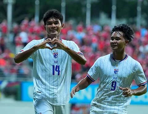 Trực tiếp Singapore 0-3 Thái Lan: Thái Lan đá hay như Tây Ban Nha