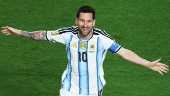 ‘Đừng mơ gài bẫy Messi, cậu ấy nhìn thấy mọi thứ’
