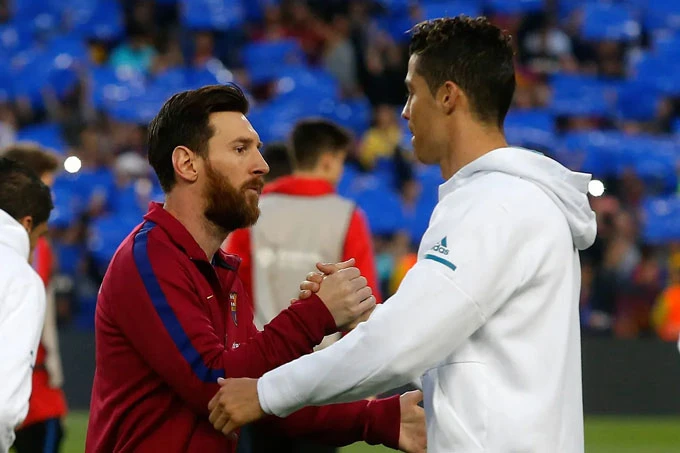 ‘Ronaldo lên giường vẫn nghĩ: Giá mà mình giỏi như Messi!’ ‘Ronaldo lên giường vẫn nghĩ: Giá mà mình giỏi như Messi!’