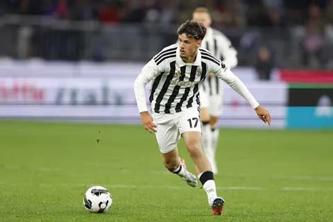 Alajbegovic tỏa sáng nhưng không thể giúp Juventus thoát thua trước Inter