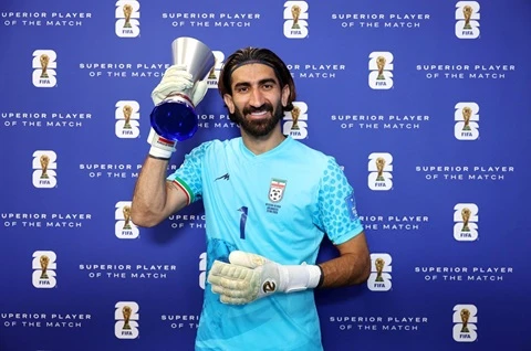 Alireza Beiranvand, kẻ gieo sầu cho Ronaldo lại làm loạn World Cup Alireza Beiranvand, kẻ gieo sầu cho Ronaldo lại làm loạn World Cup