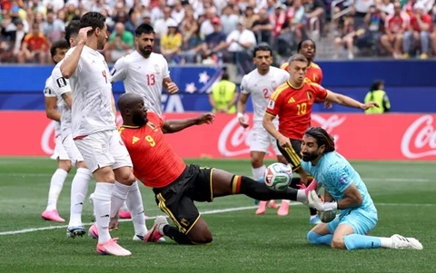 Alireza Beiranvand, kẻ gieo sầu cho Ronaldo lại làm loạn World Cup Alireza Beiranvand, kẻ gieo sầu cho Ronaldo lại làm loạn World Cup