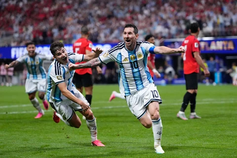 Argentina đang bảo vệ chức vô địch hay đang bảo vệ Messi? Argentina đang bảo vệ chức vô địch hay đang bảo vệ Messi?