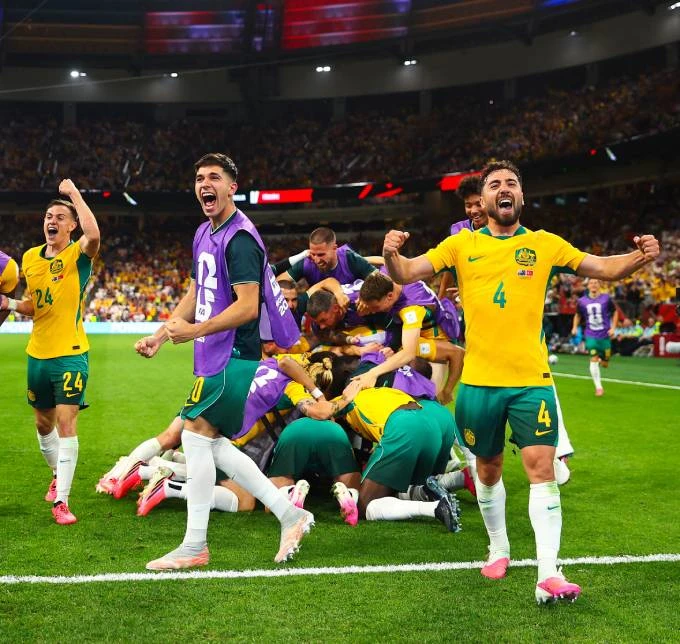 Australia dạy người Ý cách phòng ngự