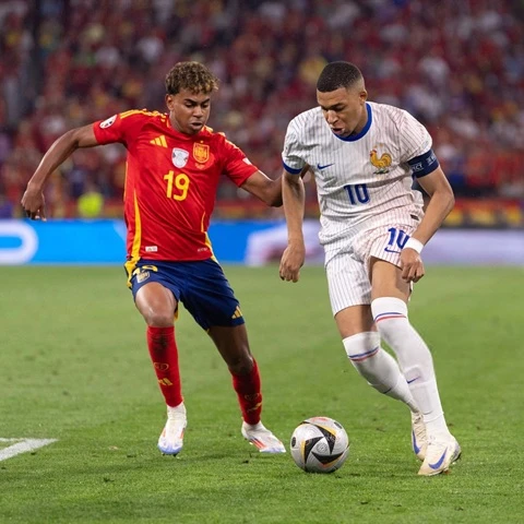 Bằng lái và ngai vàng World Cup Bằng lái và ngai vàng World Cup