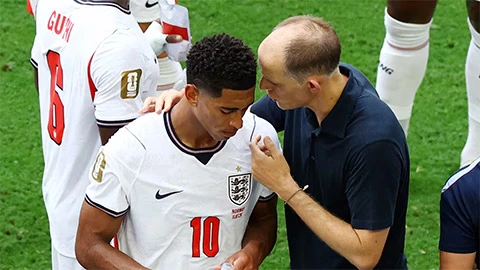Bellingham phản pháo Tuchel sau khi tuyển Anh vào bán kết World Cup 2026 Bellingham phản pháo Tuchel sau khi tuyển Anh vào bán kết World Cup 2026
