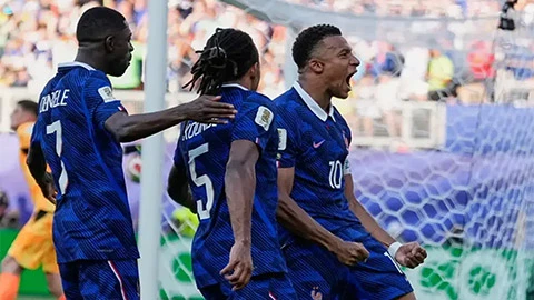 Bộ tứ ma thuật của tuyển Pháp và giao kèo với Deschamps Bộ tứ ma thuật của tuyển Pháp và giao kèo với Deschamps