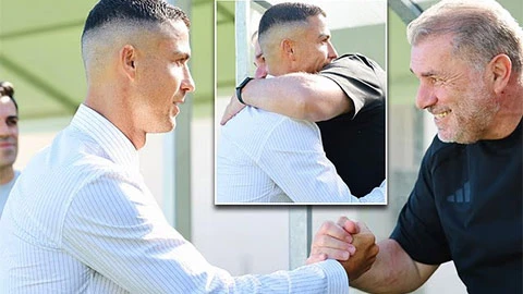 Cắt ngắn kỳ nghỉ, Ronaldo gặp Postecoglou giữa khủng hoảng tại Al Nassr Cắt ngắn kỳ nghỉ, Ronaldo gặp Postecoglou giữa khủng hoảng tại Al Nassr
