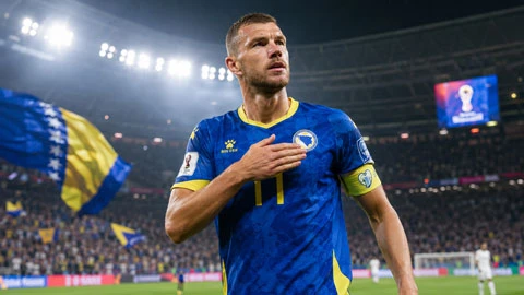 Christian Pulisic vs Edin Dzeko: Thủ lĩnh nào sẽ lên tiếng? Christian Pulisic vs Edin Dzeko: Thủ lĩnh nào sẽ lên tiếng?