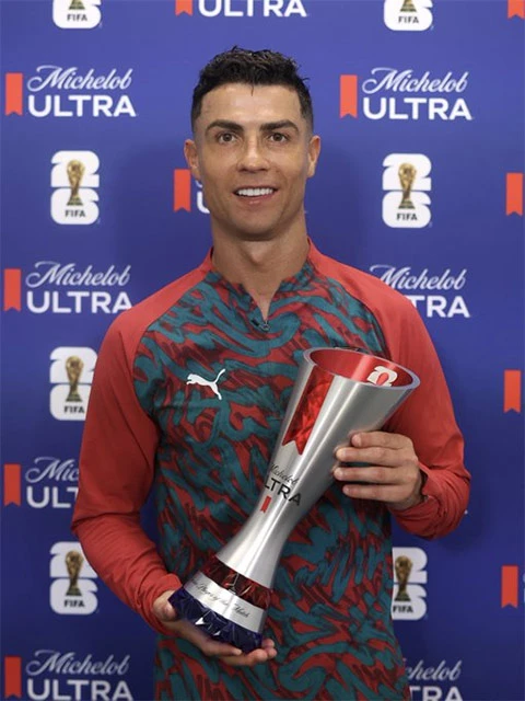 'Con thú' Ronaldo thức giấc giữa muôn vàn chỉ trích 'Con thú' Ronaldo thức giấc giữa muôn vàn chỉ trích