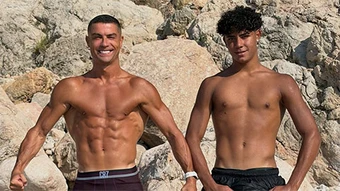 Cristiano Ronaldo Jr bắt đầu viết giấc mơ cho riêng mình