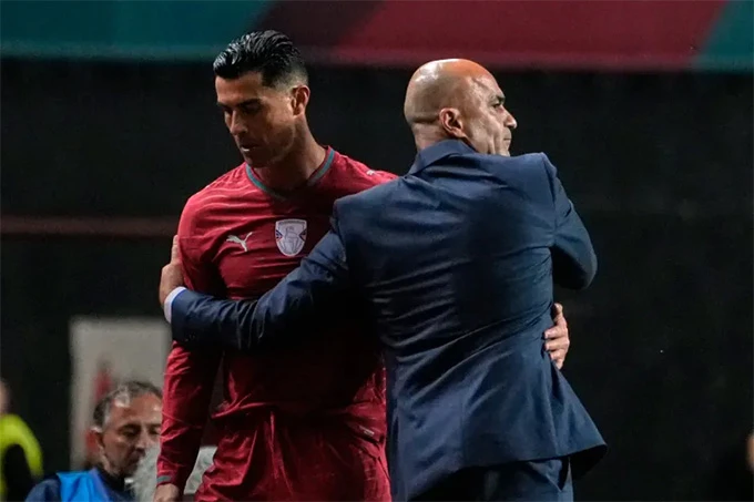 Cristiano Ronaldo nên ngồi dự bị ở World Cup 2026 Cristiano Ronaldo nên ngồi dự bị ở World Cup 2026