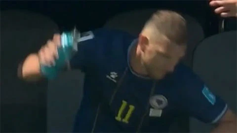 Cựu sao Man City nổi đóa giữa trận thắng quan trọng của Bosnia Cựu sao Man City nổi đóa giữa trận thắng quan trọng của Bosnia