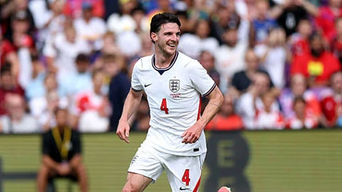 Declan Rice và Martin Odegaard trở mặt thành thù Declan Rice và Martin Odegaard trở mặt thành thù