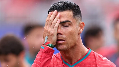Đến bao giờ Ronaldo mới tự cảm thấy xấu hổ? Đến bao giờ Ronaldo mới tự cảm thấy xấu hổ?