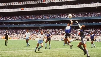 Diego Maradona và “Bàn tay của Chúa”&nbsp;