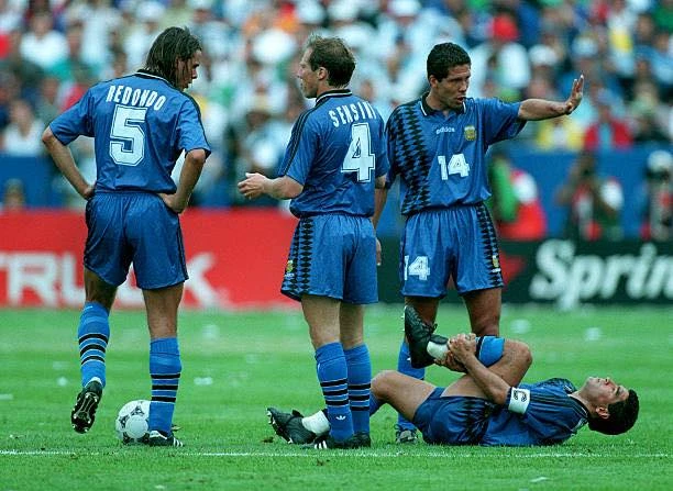 Đoạn kết buồn của 'Cậu Bé Vàng' Maradona Đoạn kết buồn của 'Cậu Bé Vàng' Maradona