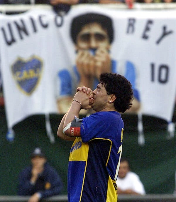 Đoạn kết buồn của 'Cậu Bé Vàng' Maradona Đoạn kết buồn của 'Cậu Bé Vàng' Maradona