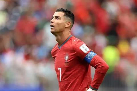 Đừng đổ hết lỗi lên đầu Cristiano Ronaldo! Đừng đổ hết lỗi lên đầu Cristiano Ronaldo!