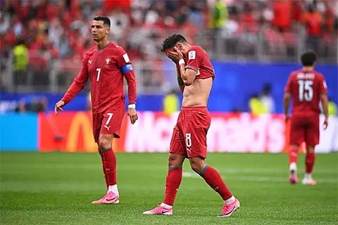 Đừng đổ hết lỗi lên đầu Cristiano Ronaldo! Đừng đổ hết lỗi lên đầu Cristiano Ronaldo!