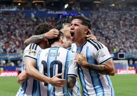 Enzo Fernandez ‘cháy cạn’ với Argentina và vấn đề lớn của Chelsea Enzo Fernandez ‘cháy cạn’ với Argentina và vấn đề lớn của Chelsea