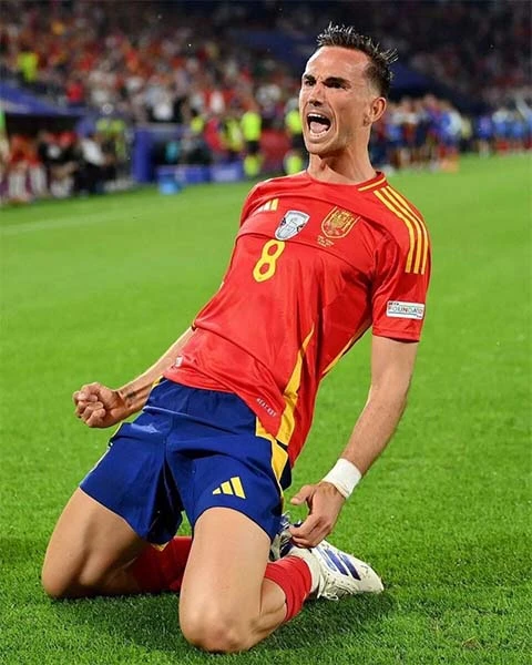 Fabian Ruiz và cánh cửa bước vào ‘CLB bất tử’ của bóng đá thế giới