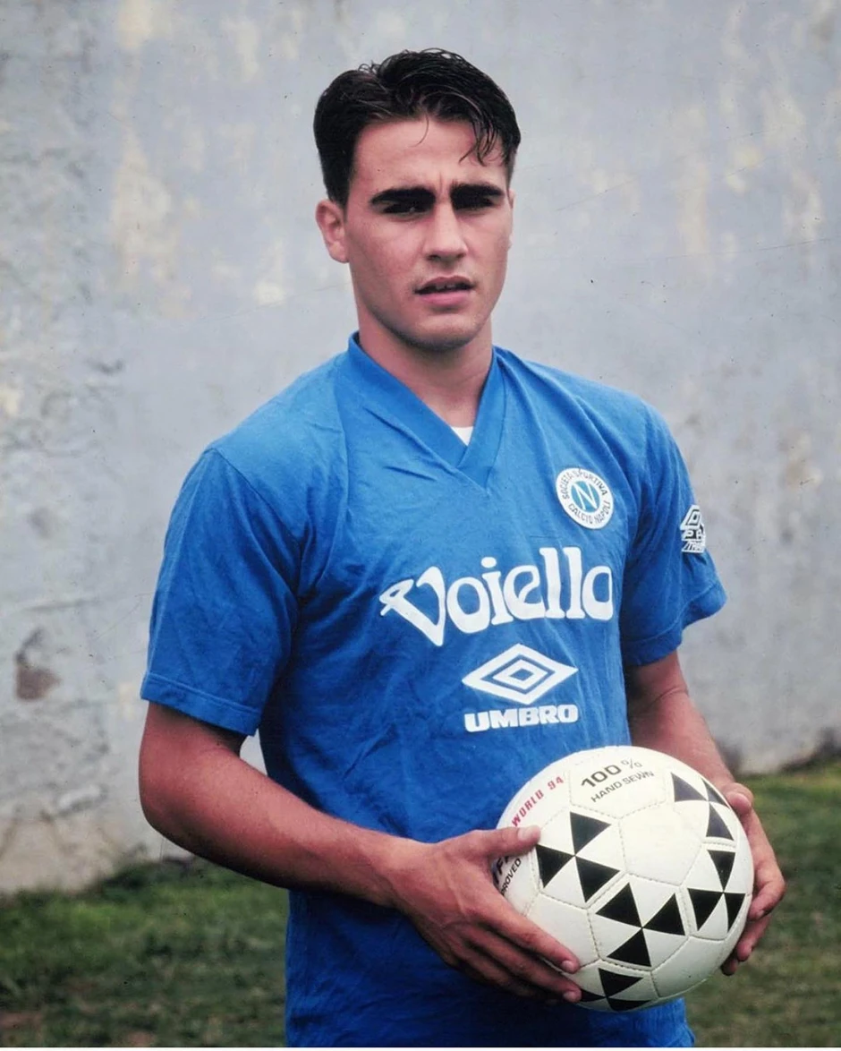 Fabio Cannavaro, người Napoli khiến nước Ý phải cúi đầu Fabio Cannavaro, người Napoli khiến nước Ý phải cúi đầu