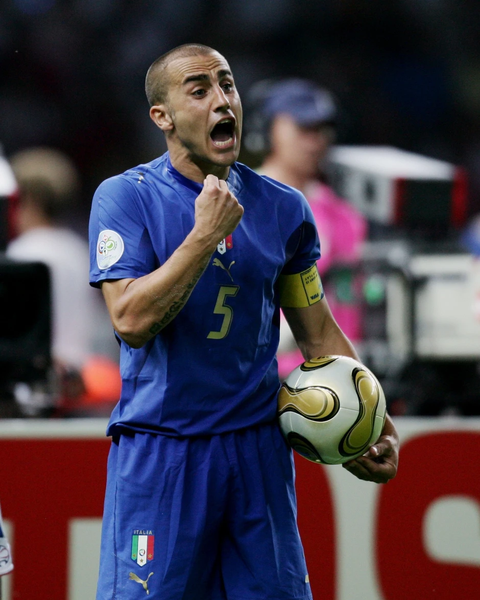 Fabio Cannavaro, người Napoli khiến nước Ý phải cúi đầu Fabio Cannavaro, người Napoli khiến nước Ý phải cúi đầu