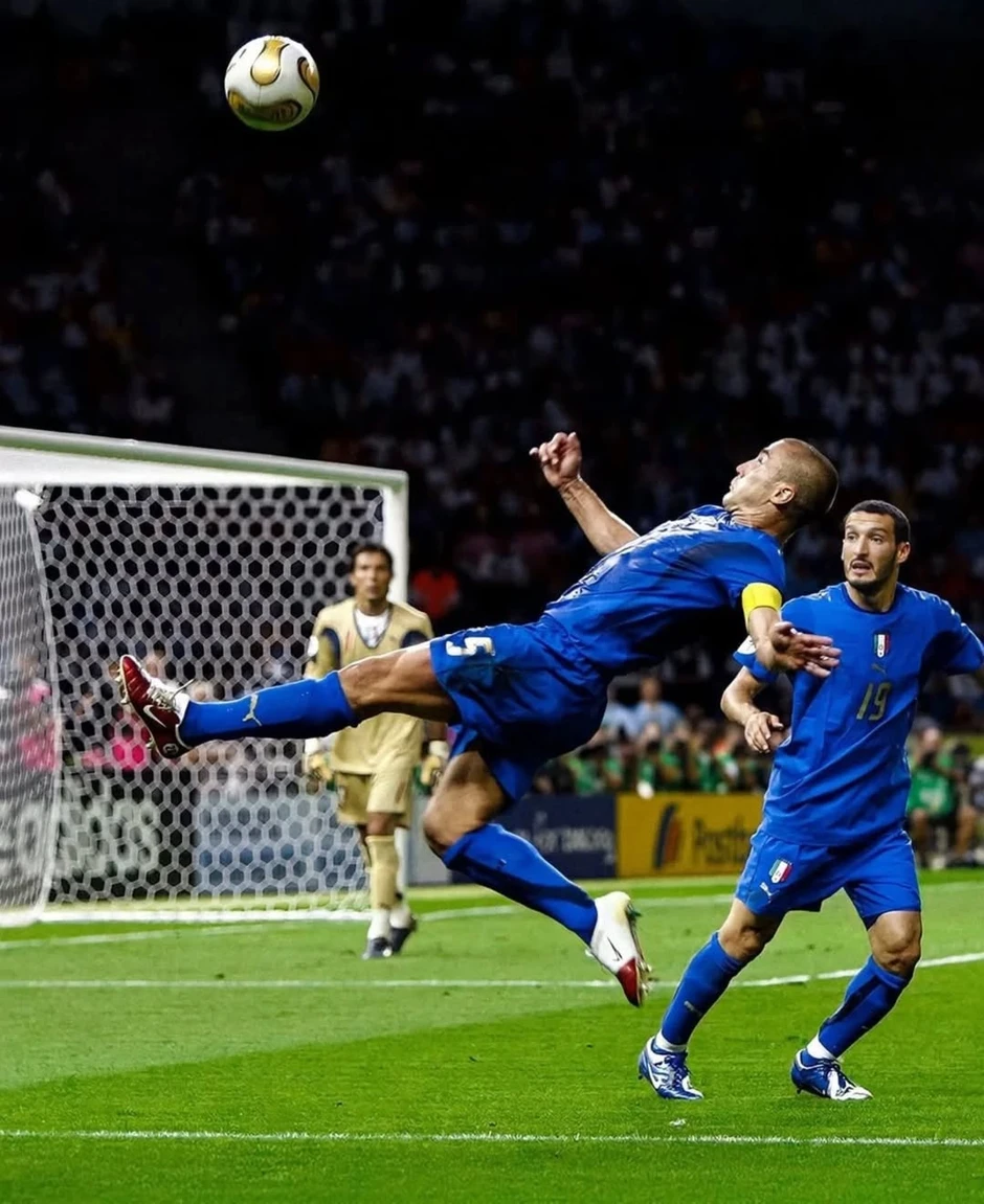 Fabio Cannavaro, người Napoli khiến nước Ý phải cúi đầu Fabio Cannavaro, người Napoli khiến nước Ý phải cúi đầu