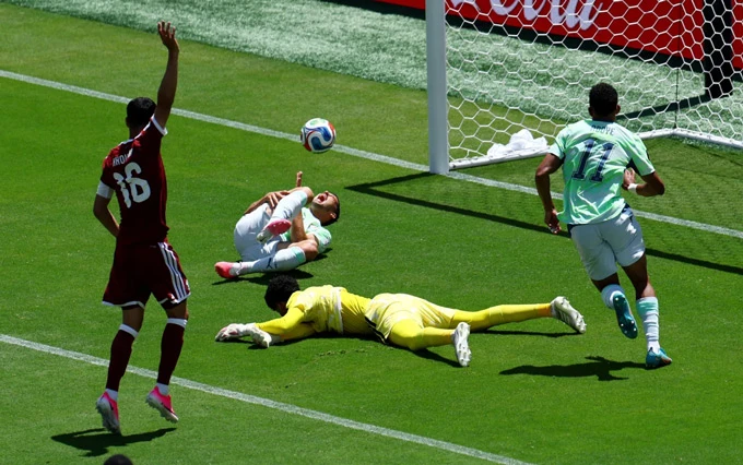 FIFA mập mờ ở trận Qatar hòa Thụy Sĩ FIFA mập mờ ở trận Qatar hòa Thụy Sĩ