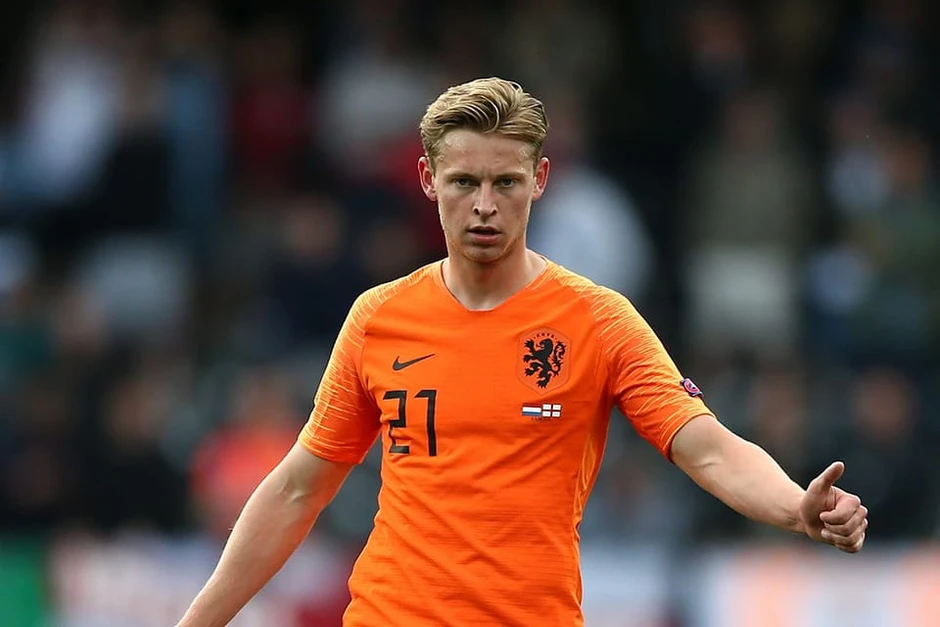 Frenkie de Jong hãy tỏa sáng!