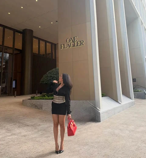 Georgina Rodriguez diện váy cúp ngực gợi cảm Georgina Rodriguez diện váy cúp ngực gợi cảm