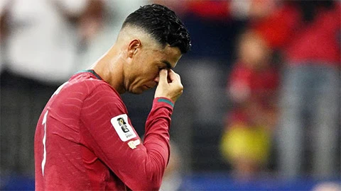 Giấc mơ cúp vàng mãi dang dở với Cristiano Ronaldo Giấc mơ cúp vàng mãi dang dở với Cristiano Ronaldo