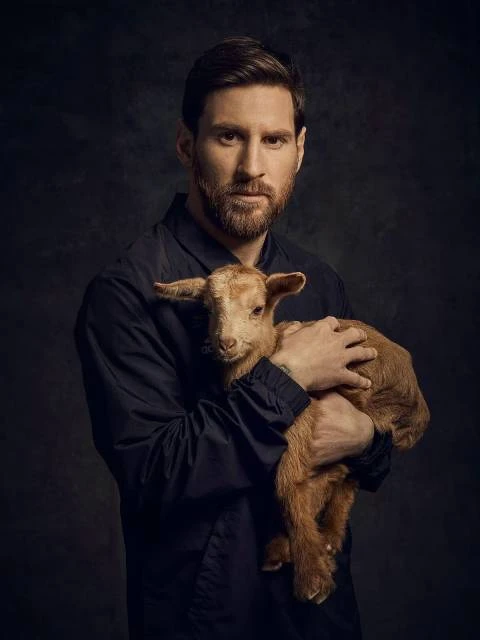 Im lặng, ngừng tranh cãi! Đêm nay, GOAT nhảy điệu cuối cùng! Im lặng, ngừng tranh cãi! Đêm nay, GOAT nhảy điệu cuối cùng!