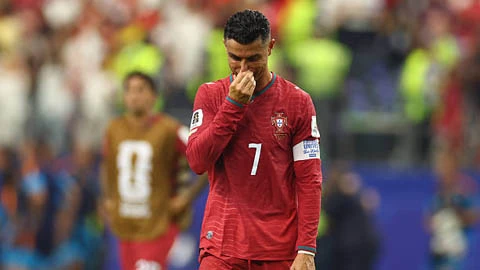 iShowSpeed chết lặng khi Cristiano Ronaldo cùng Bồ Đào Nha bị loại khỏi World Cup iShowSpeed chết lặng khi Cristiano Ronaldo cùng Bồ Đào Nha bị loại khỏi World Cup