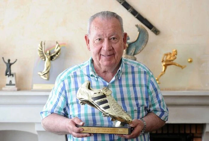 Just Fontaine và kỷ lục thách thức cả nhân loại Just Fontaine và kỷ lục thách thức cả nhân loại