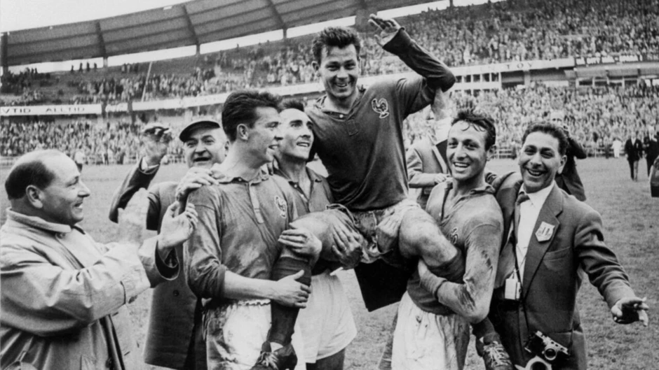 Just Fontaine và kỷ lục thách thức cả nhân loại Just Fontaine và kỷ lục thách thức cả nhân loại