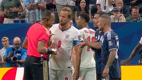 Kane thoát thẻ đỏ giữa tranh cãi ở bán kết World Cup 2026 Kane thoát thẻ đỏ giữa tranh cãi ở bán kết World Cup 2026