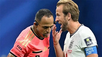 Kane thoát thẻ đỏ giữa tranh cãi ở bán kết World Cup 2026
