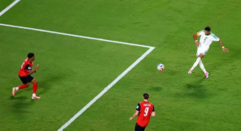 Kết quả Algeria 3-3 Áo: Dắt tay nhau vào vòng knock-out Kết quả Algeria 3-3 Áo: Dắt tay nhau vào vòng knock-out