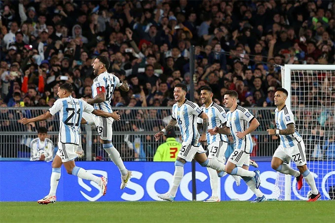 Kết quả Argentina 3-0 Iceland: Messi trở lại và tỏa sáng Kết quả Argentina 3-0 Iceland: Messi trở lại và tỏa sáng